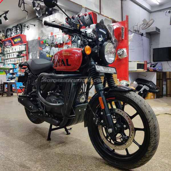 Airfly-Leg-Guard-For-Royal-Enfield-Hunter-350-3.jpeg