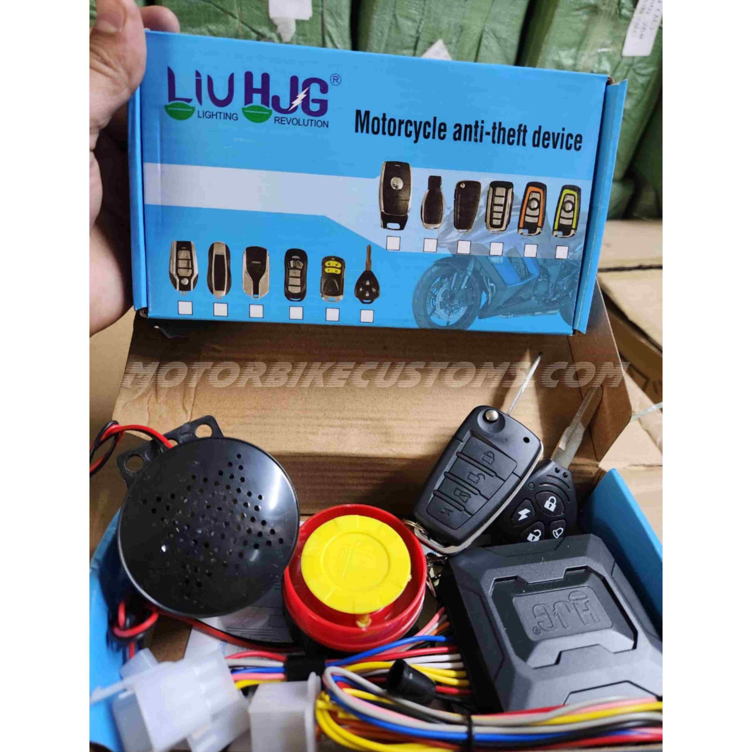 Center-locking-with-flip-key-for-all-motorbikes-1-scaled-1.jpg