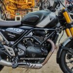 Dual-Slider-Leg-Guard-For-Triumph-Scrambler-400x-3.jpeg