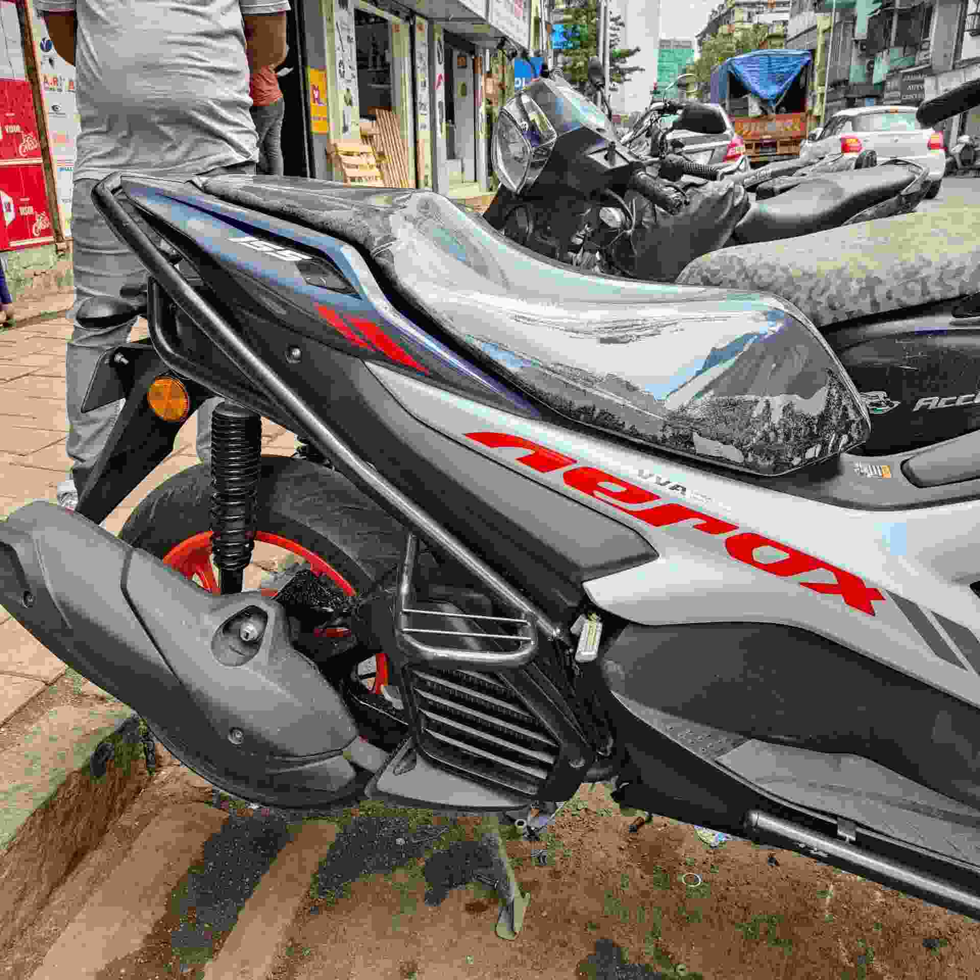 Footrest-Full-Slider-Guard-Set-For-Aerox-155-002.jpg
