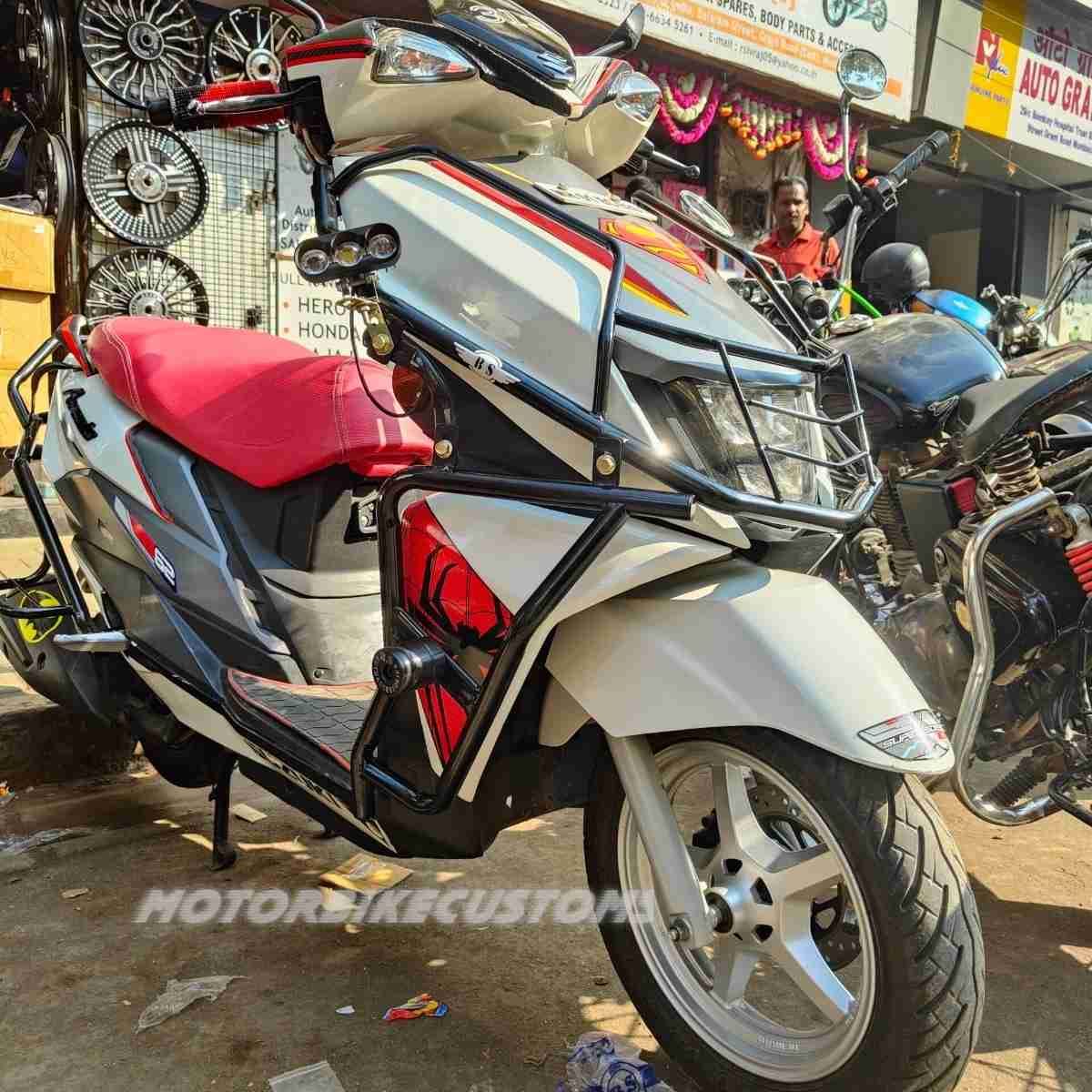 Full-Protection-Crash-Guard-For-Avenis-125-8.jpeg