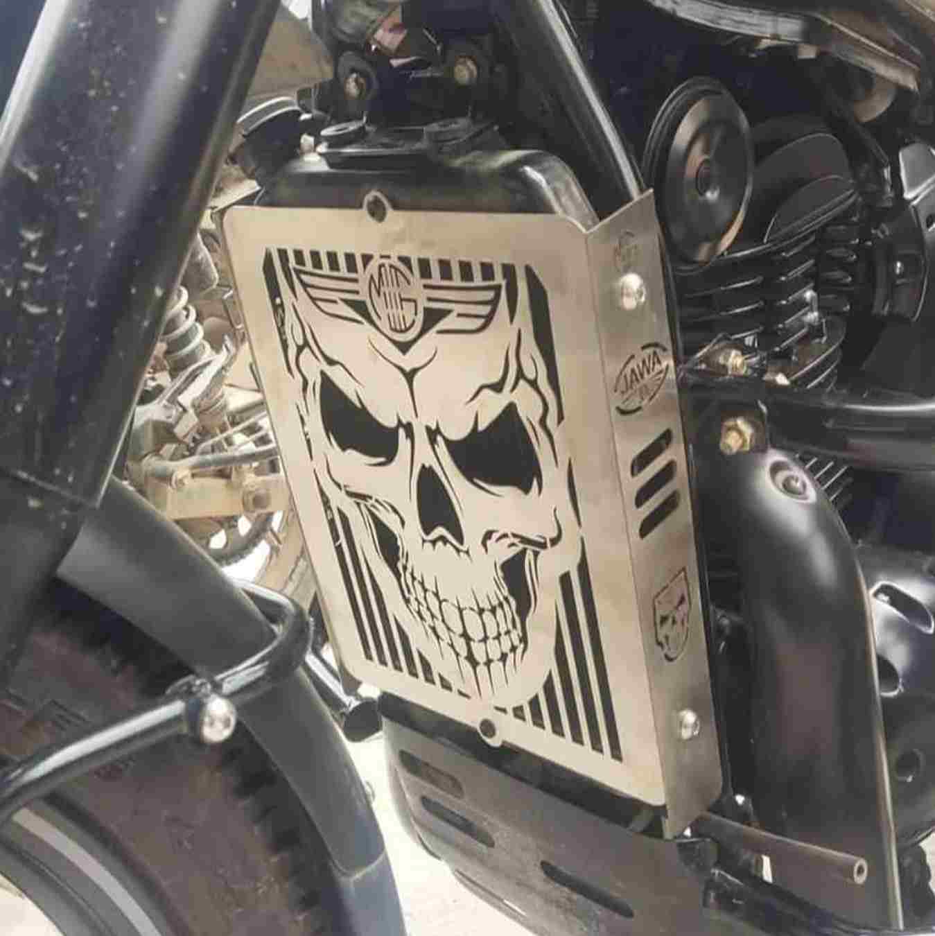 Ghost-Rider-Skull-Radiator-Grill-For-Jawa.jpg