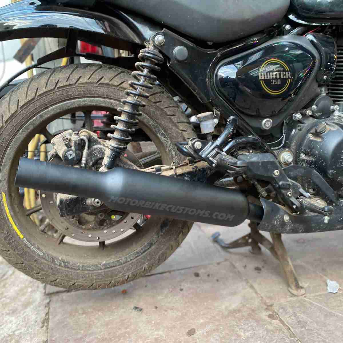 Globe-Short-Bottle-Exhaust-Silencer-For-Royal-Enfield-1.jpeg