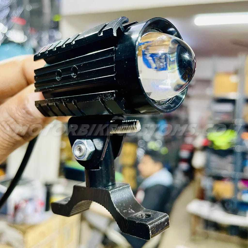 HJG-Remote-Control-Mini-Drive-Fog-Light-with-Three-Lines-Flash.11.jpg