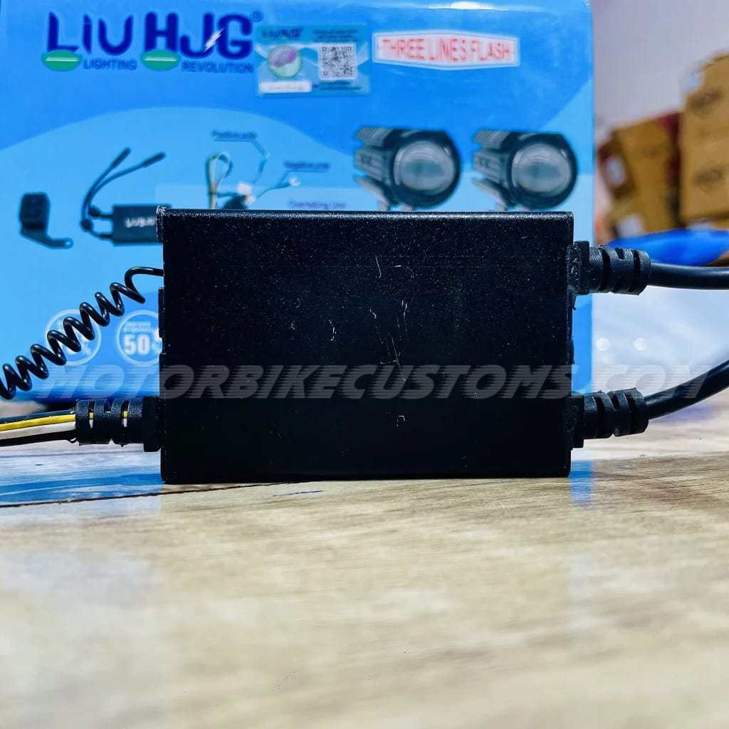 HJG-Remote-Control-Mini-Drive-Fog-Light-with-Three-Lines-Flash.5.jpg