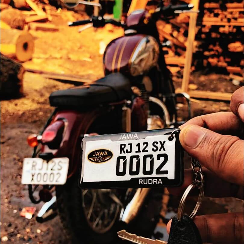 Jawa-keychain-1.jpg