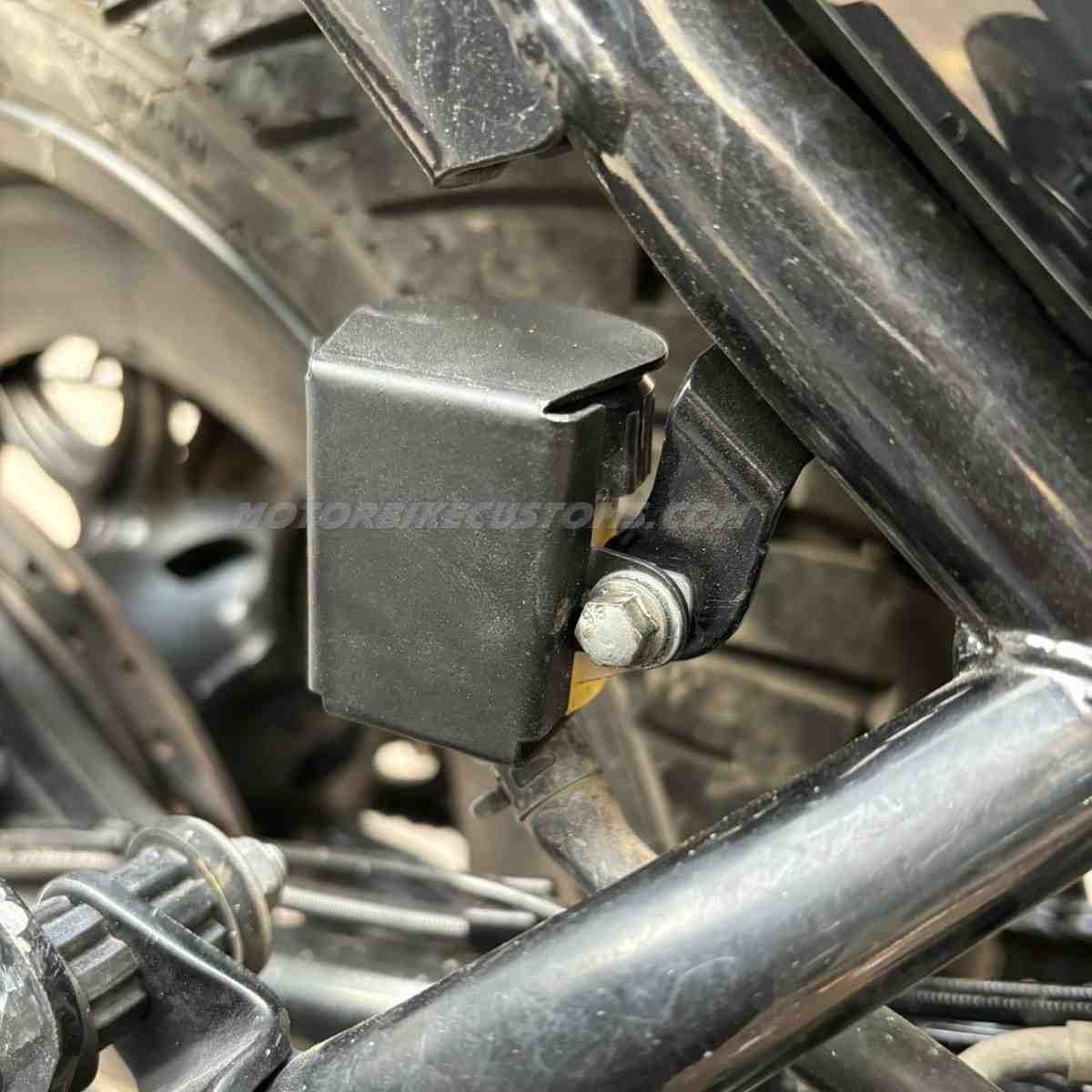 Rear-Disc-Brake-Oil-Fluid-Cap-Reservoir-For-Hunter-350.2.jpg