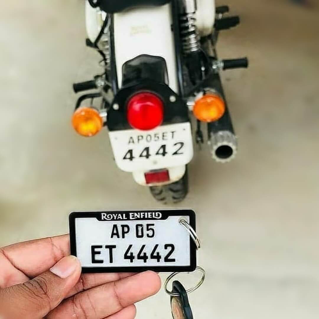 Royal-enfield-keychain-14.jpg
