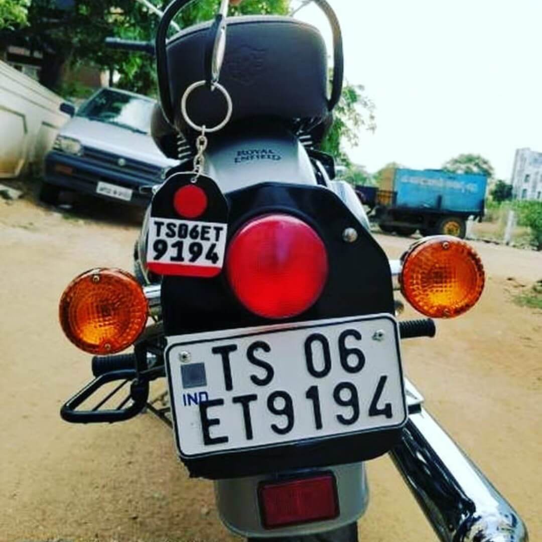 Royal-enfield-keychain-19.jpg