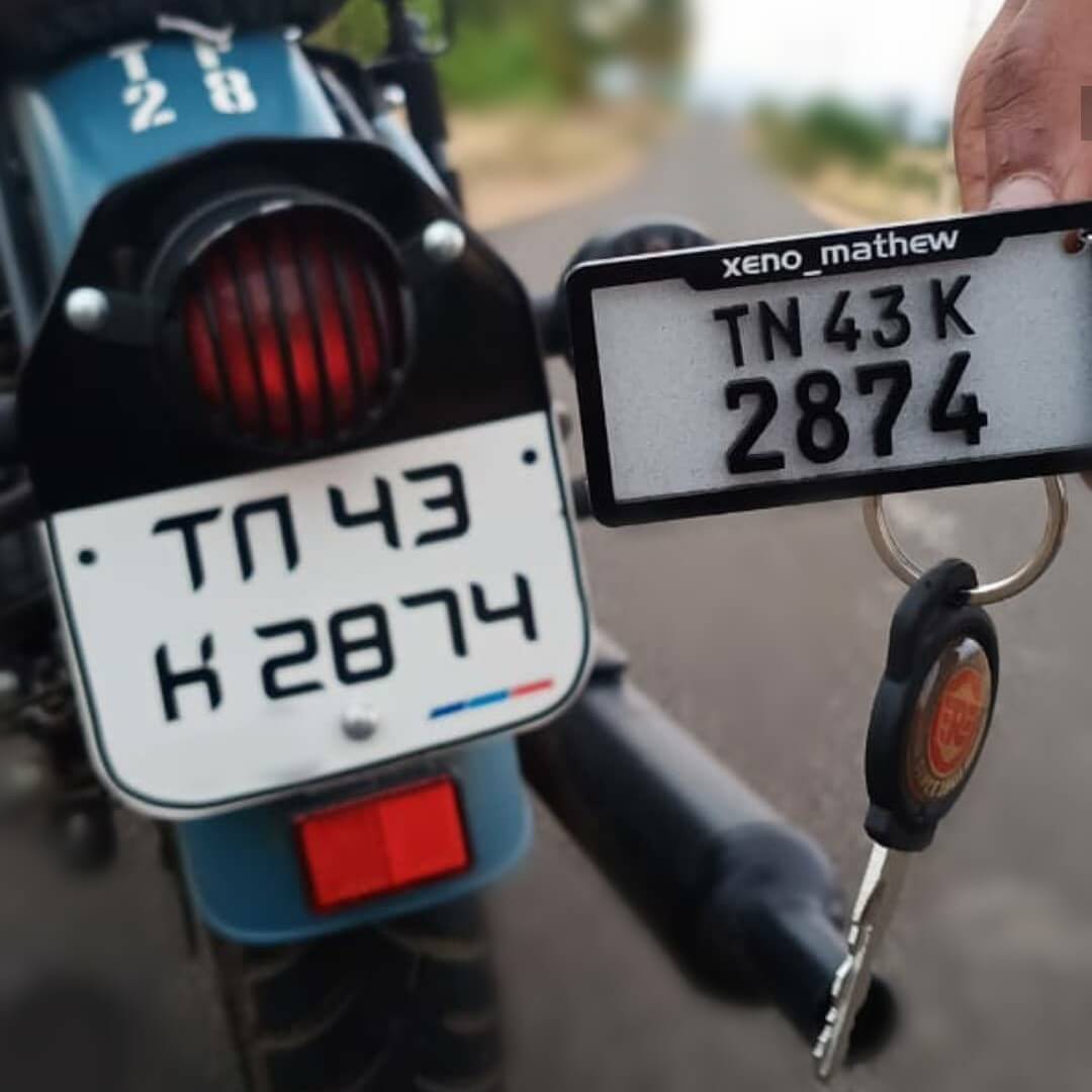 Royal-enfield-keychain-21.jpg