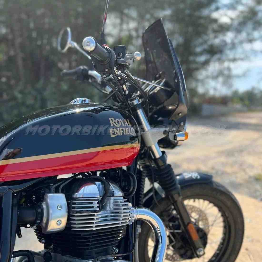 Touring-Windshield-For-Royal-Enfield.12.jpg